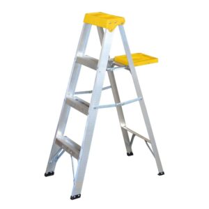 Escalera de tijera tipo III de aluminio y tapa plástica con 3 peldaños Surtek